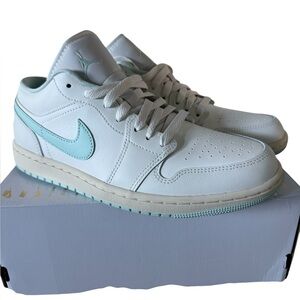 Nike Air Jordan 1 Low Sail Igloo Cream DC0774-134 Women’s Size 10 New